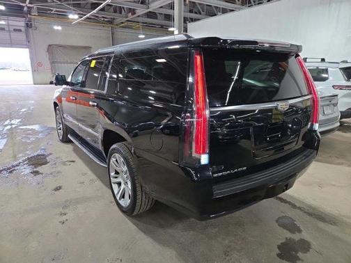 2017 Cadillac Escalade ESV Premium Luxury