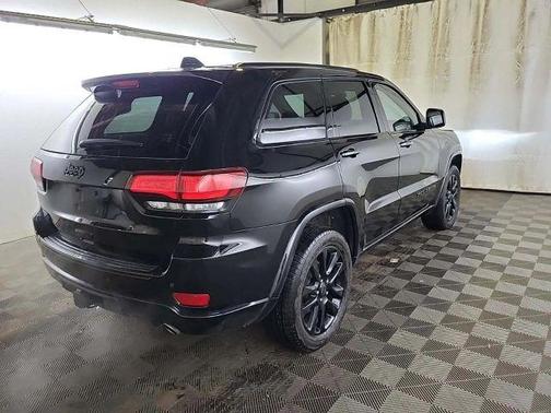 2017 Jeep Grand Cherokee Altitude