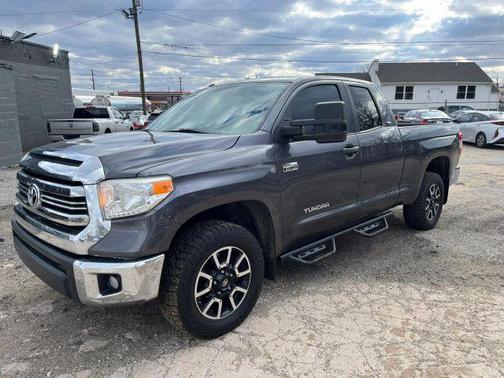 2017 Toyota Tundra SR5