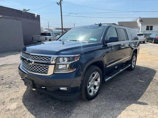 Blue 2018 Chevrolet Suburban LT