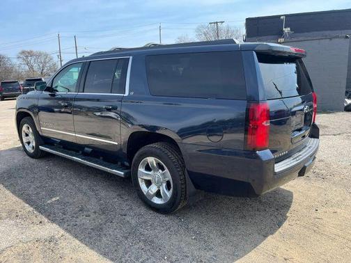 Blue 2018 Chevrolet Suburban LT
