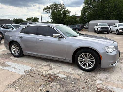 2016 Chrysler 300C Base