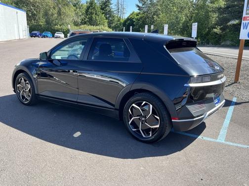 Black 2024 Hyundai IONIQ 5 SEL