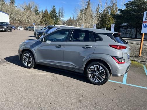2023 Hyundai KONA EV SE