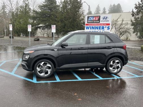 2022 Hyundai VENUE SEL