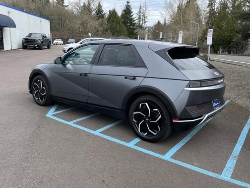 2022 Hyundai IONIQ 5 SEL