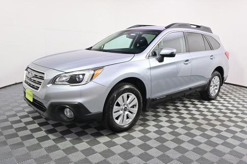 Ice Silver Metallic 2017 Subaru Outback 2.5i Premium