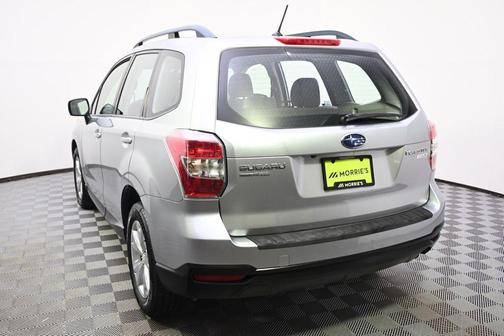Ice Silver Metallic 2015 Subaru Forester 2.5i