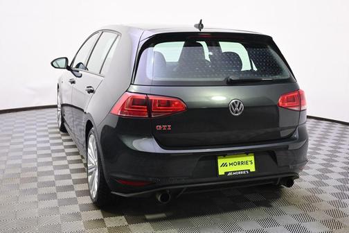 2017 Volkswagen Golf GTI 2.0T SE 4-Door