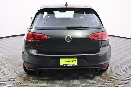 2017 Volkswagen Golf GTI 2.0T SE 4-Door