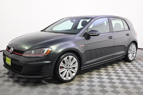 2017 Volkswagen Golf GTI 2.0T SE 4-Door