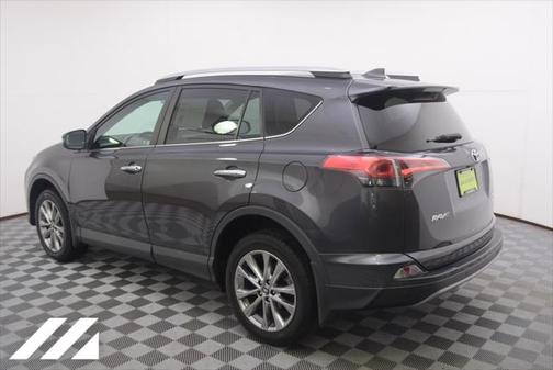 Photo 3 of 38 of 2017 Toyota RAV4 Limited