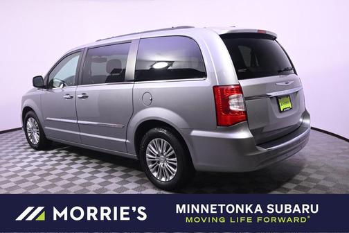 2015 Chrysler Town & Country Touring-L