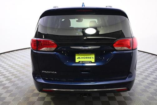 Jazz Blue Pearlcoat 2018 Chrysler Pacifica Touring-L Plus