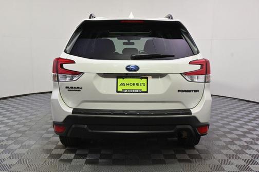 Crystal White Pearl 2022 Subaru Forester Premium