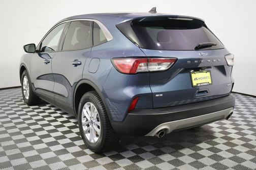 BLUE METALLIC 2020 Ford Escape SE