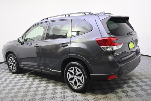 Magnetite Gray Metallic 2022 Subaru Forester Premium