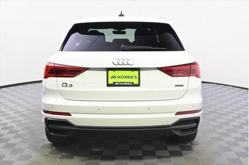 2024 Audi Q3 Premium 45 TFSI S line quattro Tiptronic