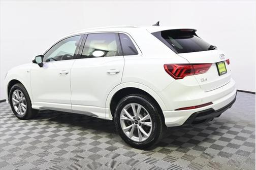 2024 Audi Q3 Premium 45 TFSI S line quattro Tiptronic