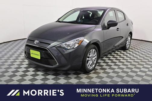 Graphite 2017 Toyota Yaris iA Base