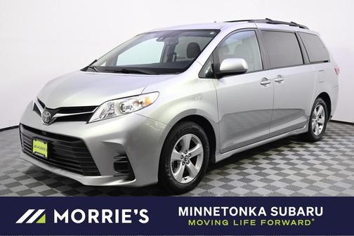 2019 Toyota Sienna LE