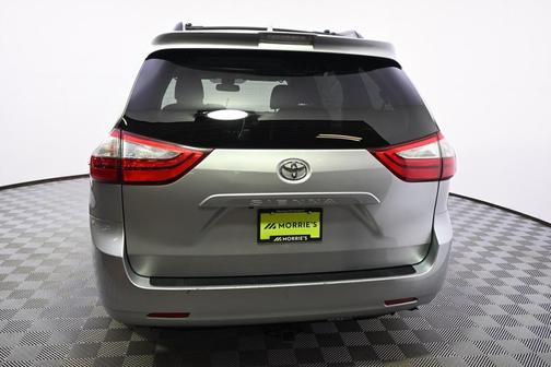 2019 Toyota Sienna LE