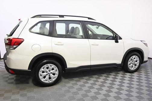 Crystal White Pearl 2020 Subaru Forester Base
