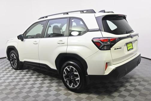 2025 Subaru Forester Base