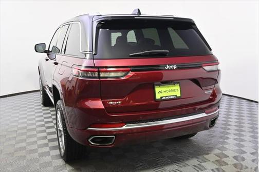 2022 Jeep Grand Cherokee Summit