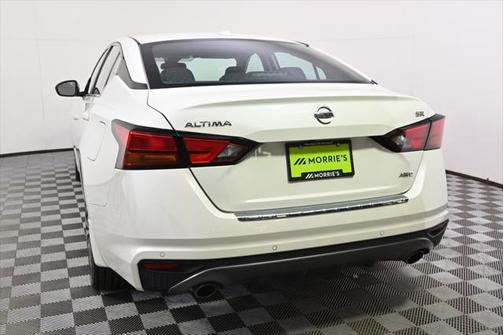 2022 Nissan Altima SR Intelligent AWD