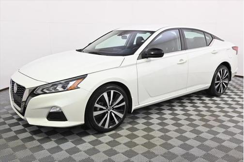 2022 Nissan Altima SR Intelligent AWD