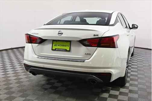 2022 Nissan Altima SR Intelligent AWD