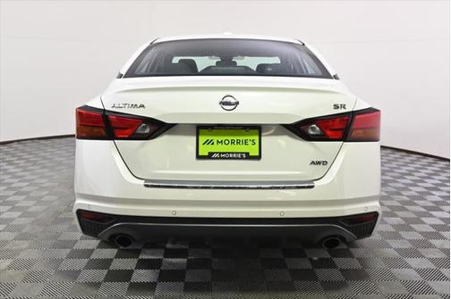 2022 Nissan Altima SR Intelligent AWD