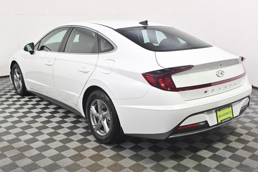 2023 Hyundai SONATA SE