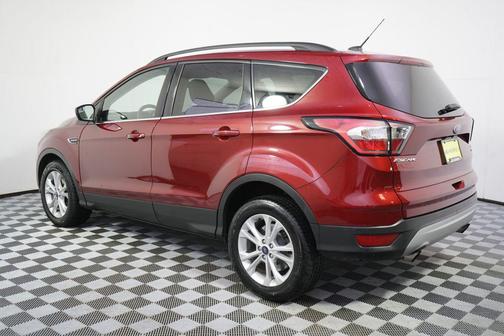 RUBY RED METALLIC TINTED CC 2018 Ford Escape SE