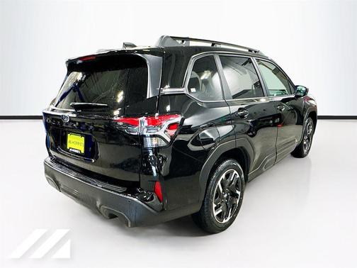 Crystal Black Silica 2026 Subaru Forester Limited