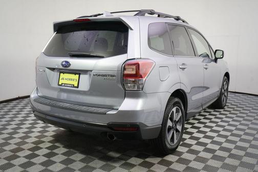 Ice Silver Metallic 2017 Subaru Forester 2.5i Limited