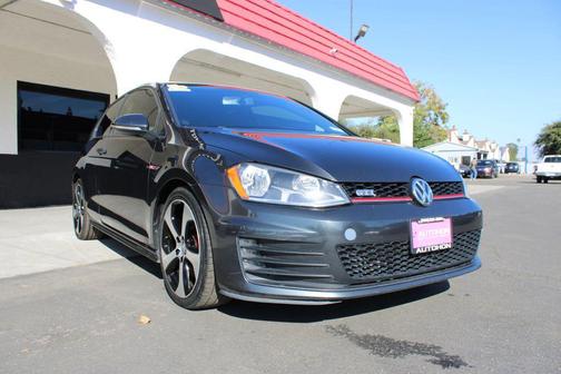 2015 Volkswagen Golf GTI 2.0T S 4-Door