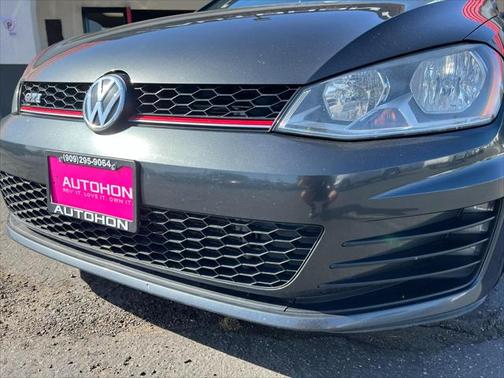 2015 Volkswagen Golf GTI 2.0T S 4-Door
