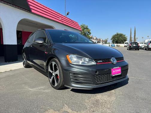 2015 Volkswagen Golf GTI 2.0T S 4-Door