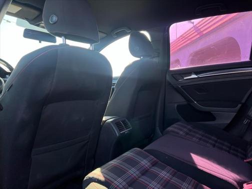 2015 Volkswagen Golf GTI 2.0T S 4-Door