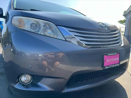 2013 Toyota Sienna XLE