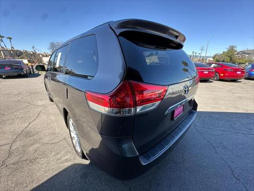 2013 Toyota Sienna XLE