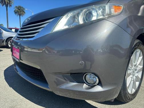 2013 Toyota Sienna XLE