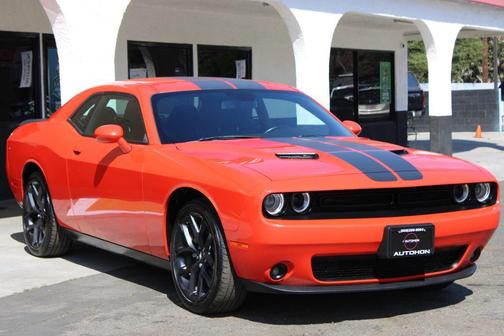 Go Mango 2022 Dodge Challenger SXT