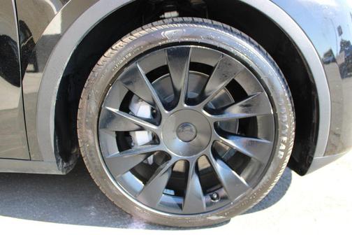 2024 Tesla Model Y Long Range Dual Motor All-Wheel Drive