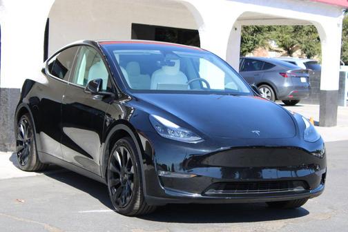 2024 Tesla Model Y Long Range Dual Motor All-Wheel Drive
