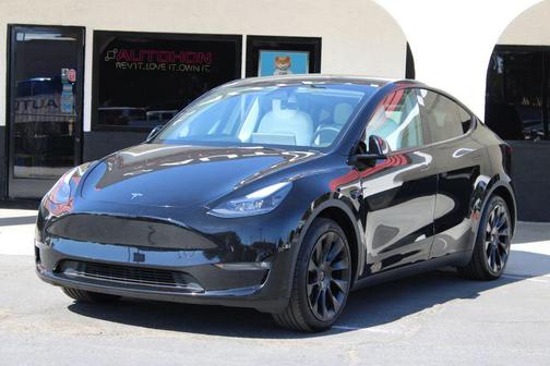 2024 Tesla Model Y Long Range Dual Motor All-Wheel Drive