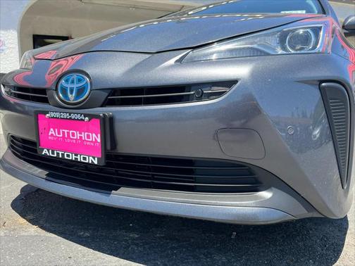 2022 Toyota Prius LE