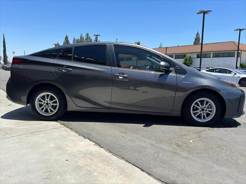 2022 Toyota Prius LE